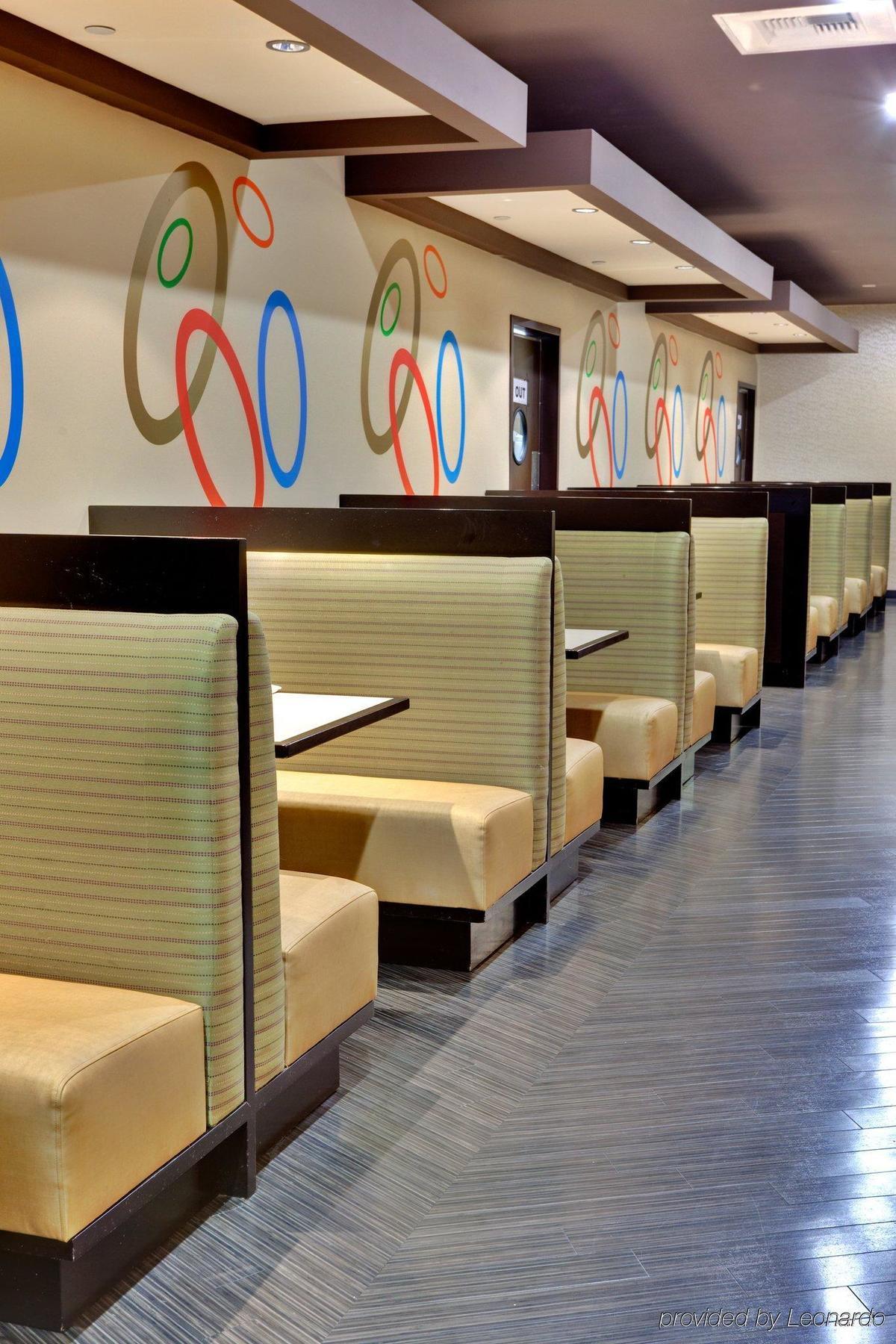 Holiday Inn Hotel & Suites Anaheim By Ihg Restaurant photo